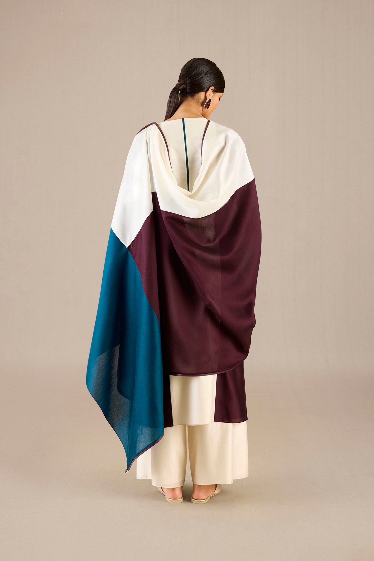 Chanderi Araiah Kurta Set – Red