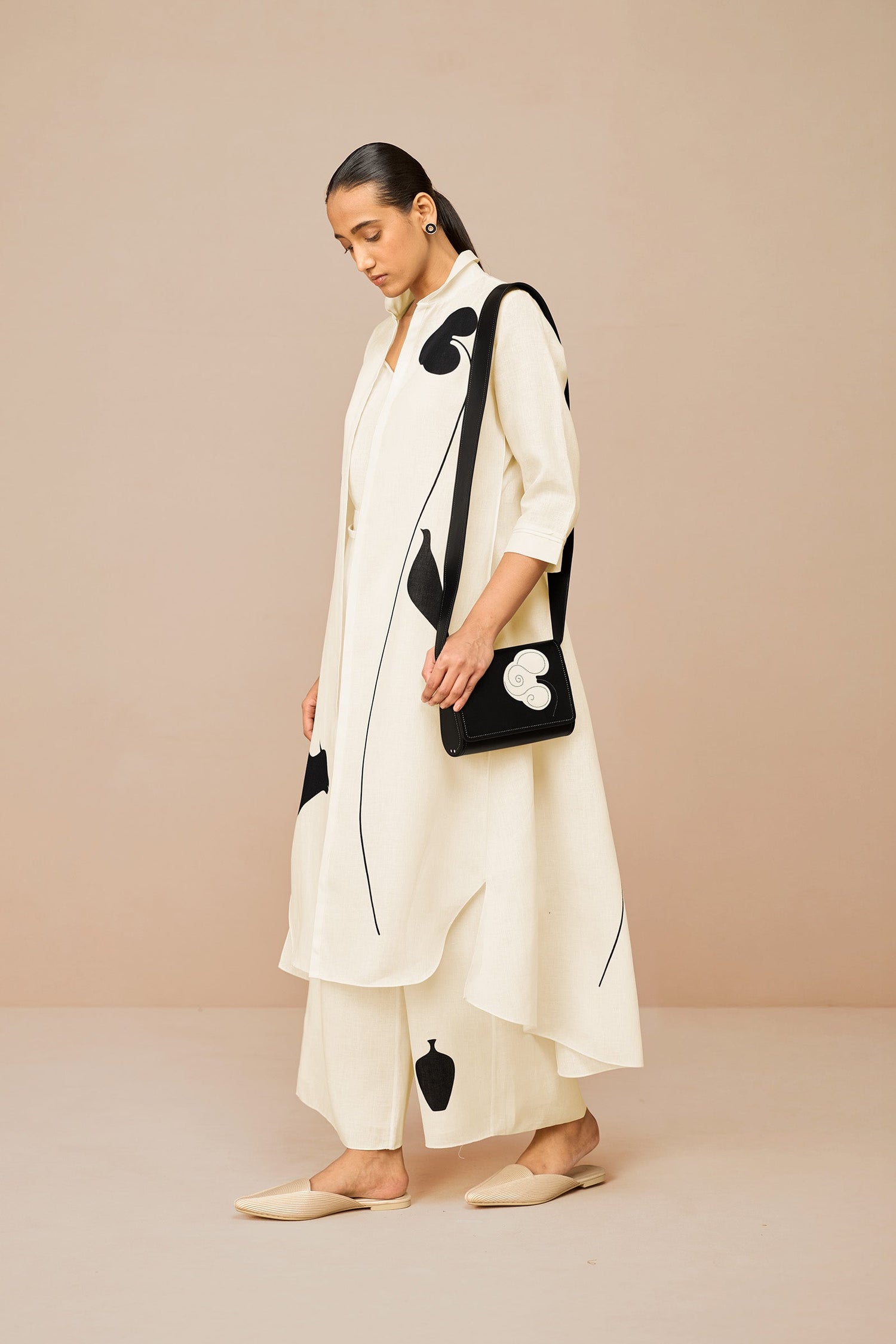 Faux Lether Dilona Sling Bag – Black