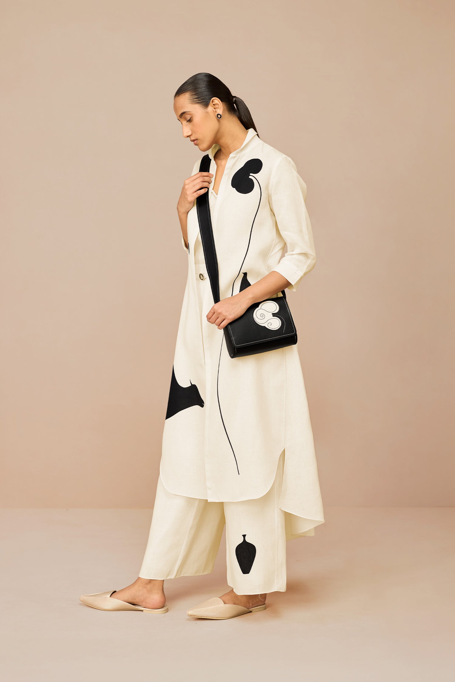 Faux Lether Dilona Sling Bag – Black