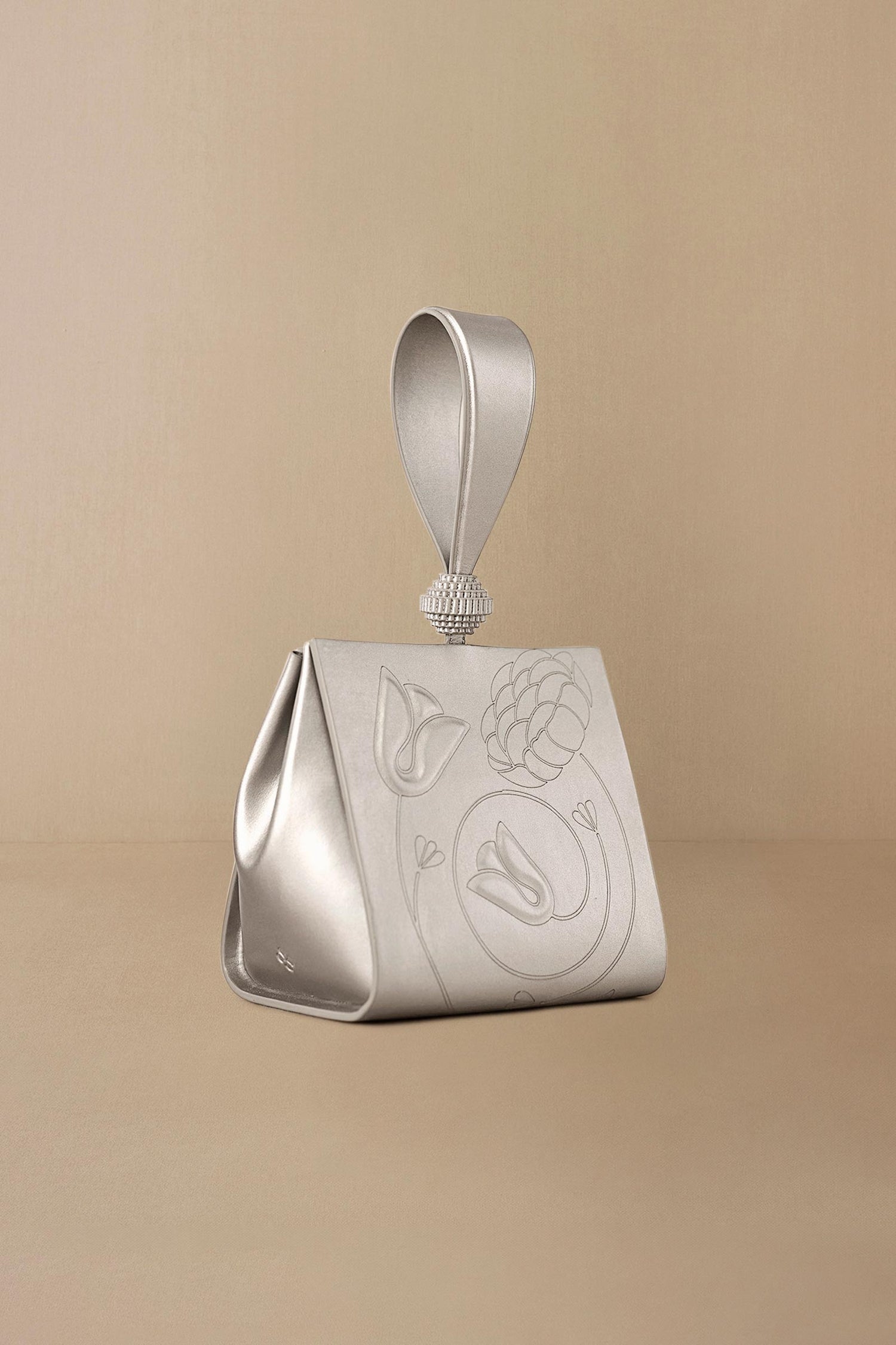 Faux Leather Nuresa Wristlet – Metallics