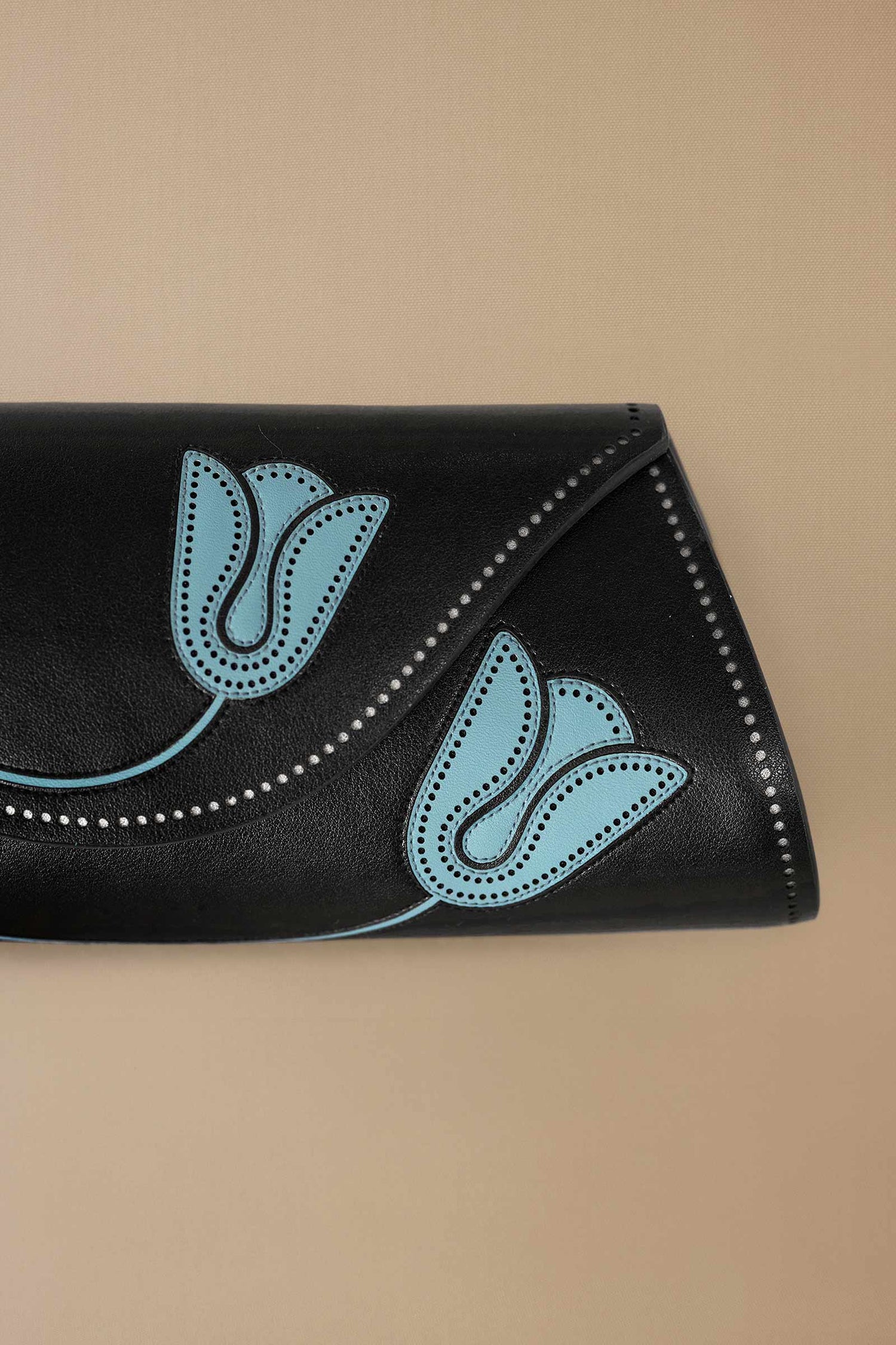 Faux Leather Mia Clutch – Black