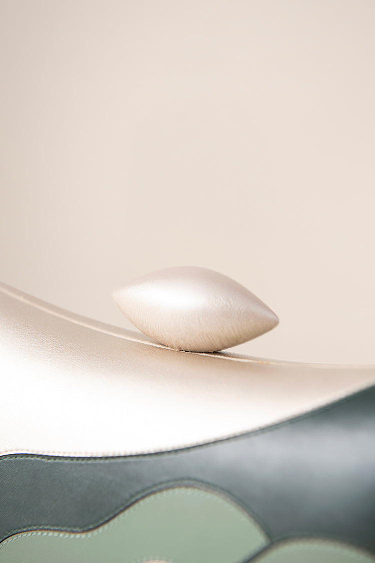 Aasma Clutch