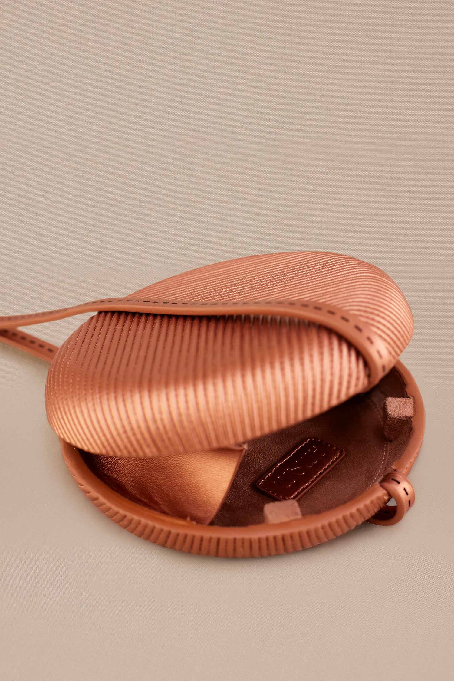 Aiza Sling Bag - Metallic Copper