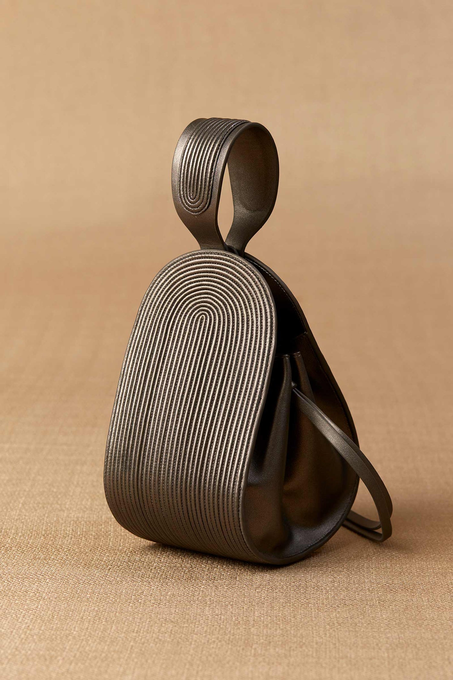 Faux Leather Nésara Bucket Bag – Metallics