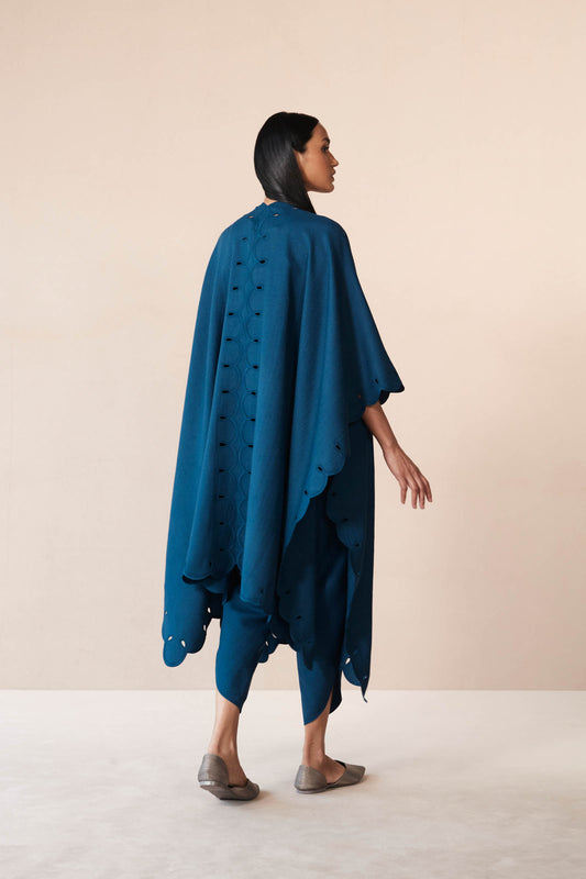 Wool Alea Cape Set – Blue