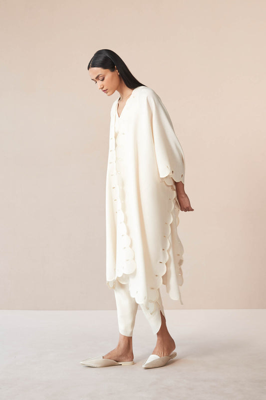 Wool Alea Cape – Ivory