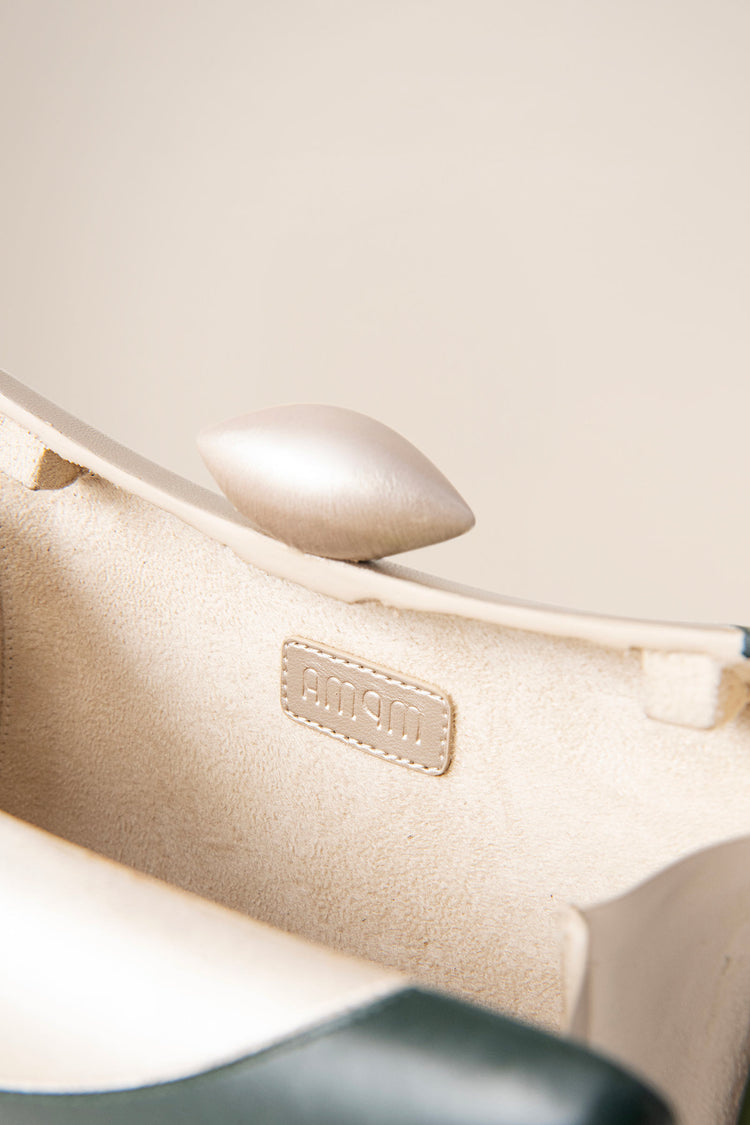 Aasma Clutch