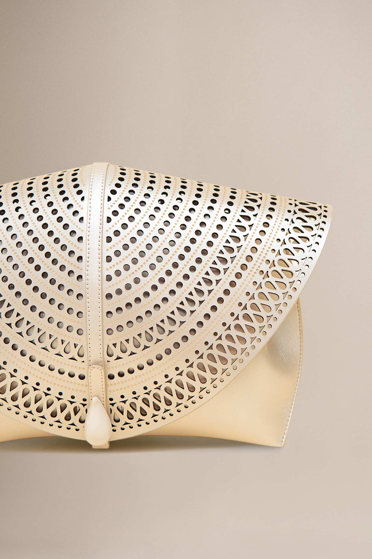  Faux Leather Oriole Clutch – Metallics