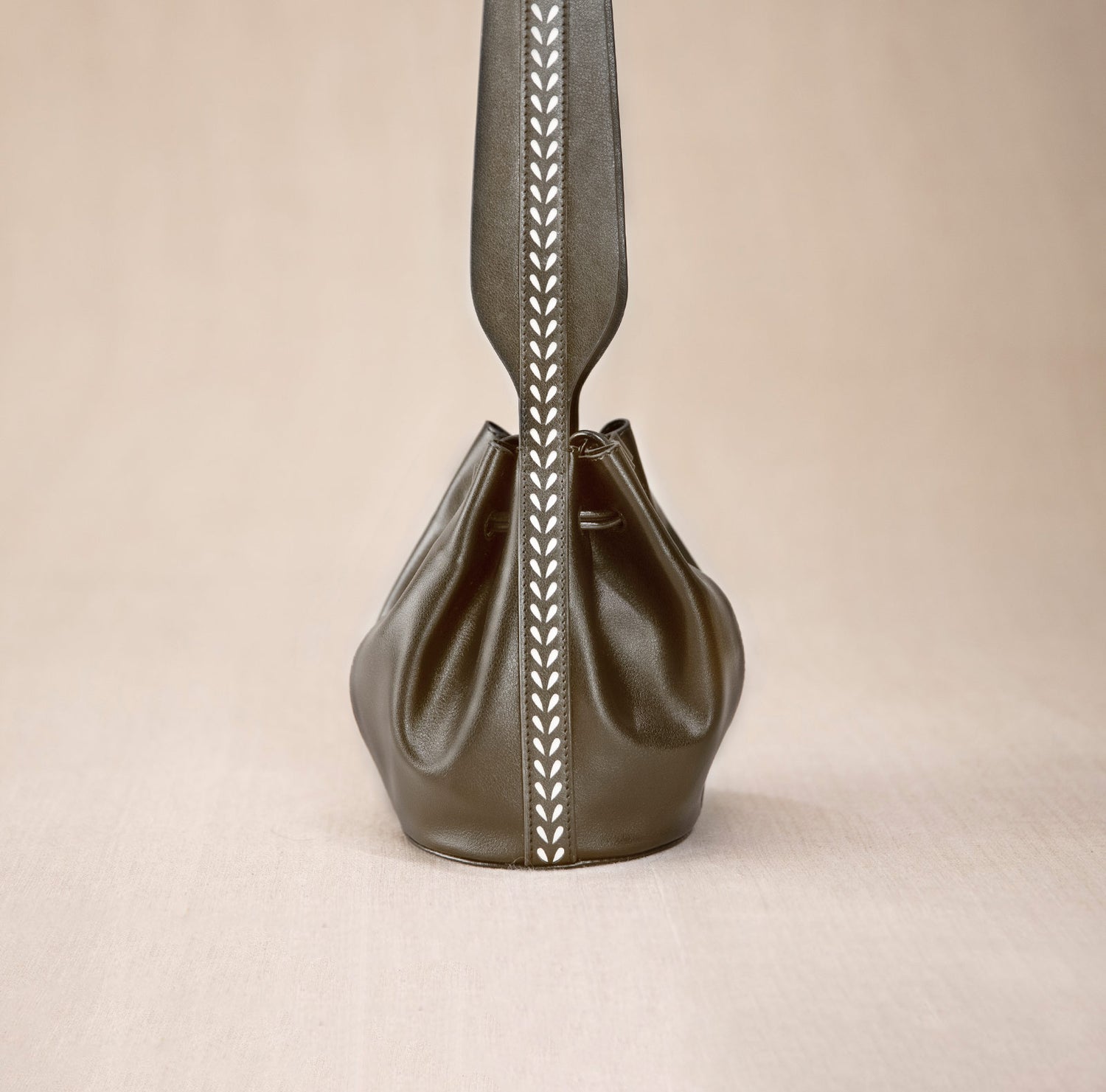  Leather Raisa Bucket Bag – Green