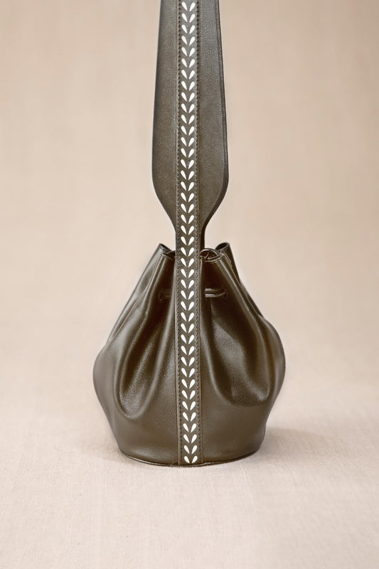 Leather Raisa Bucket Bag – Green