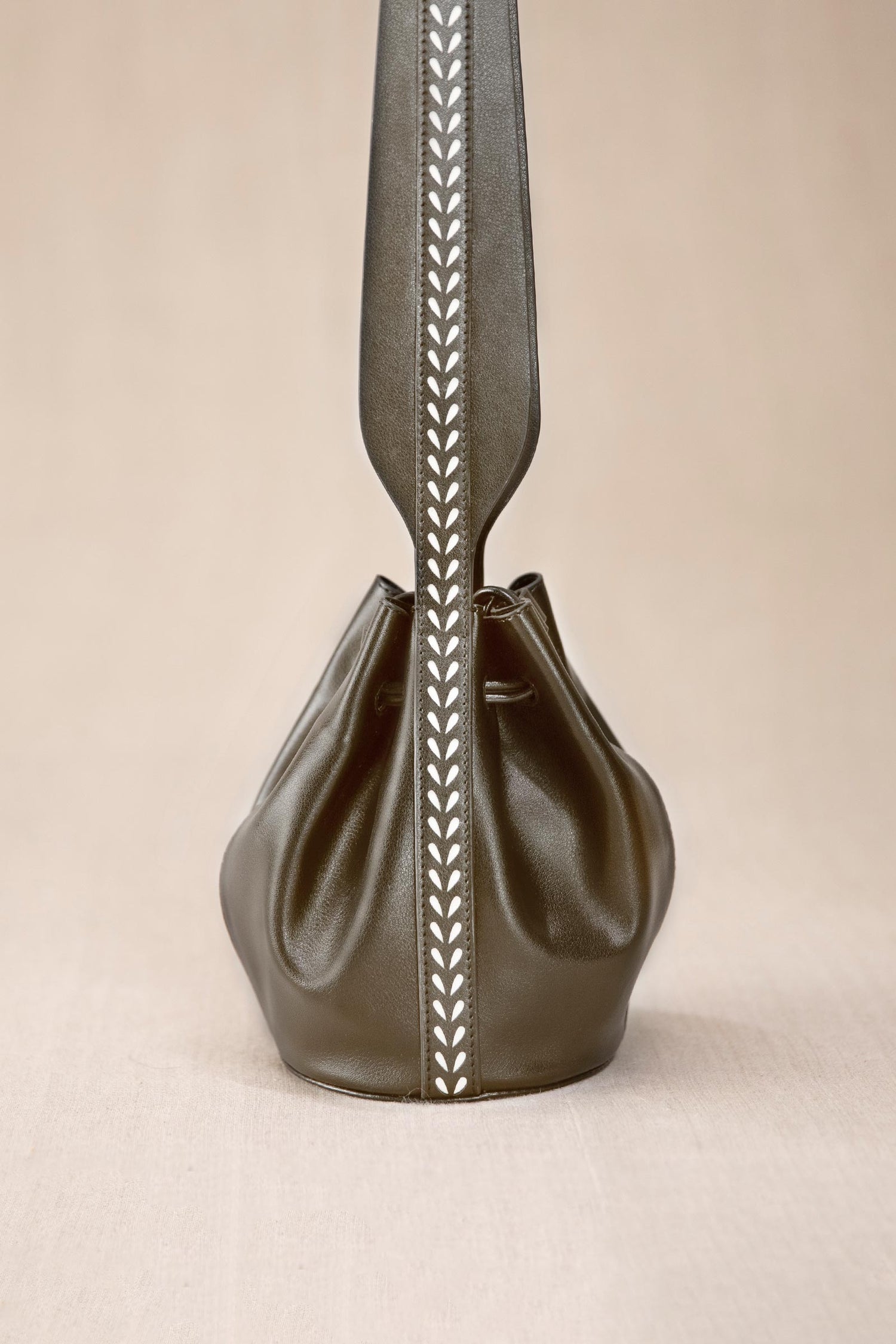  Leather Raisa Bucket Bag – Green