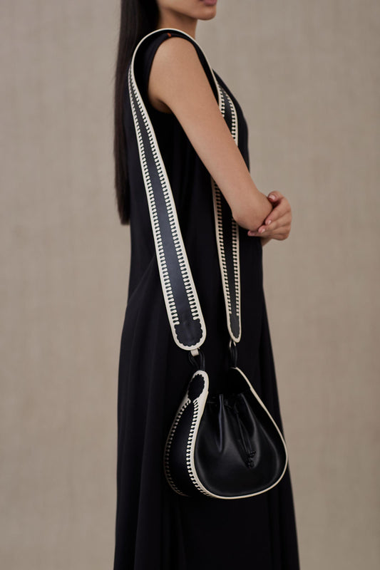 Leather Nusrat Bucket Bag – Black